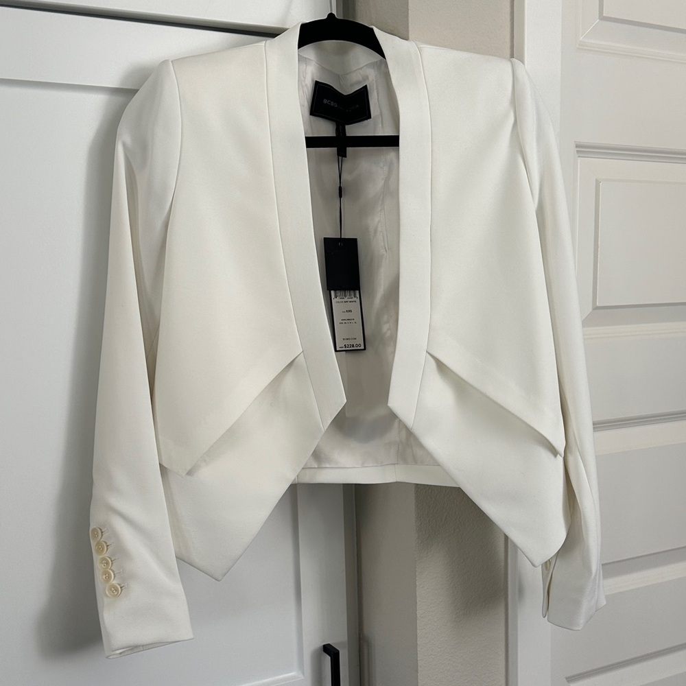 NWT BCBG Maxazria Tuxedo Suit Jacket